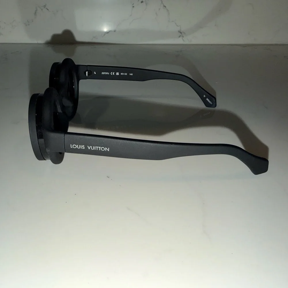 Louis Vuitton Super Vision Round Sunglasses - Picture 5 of 8